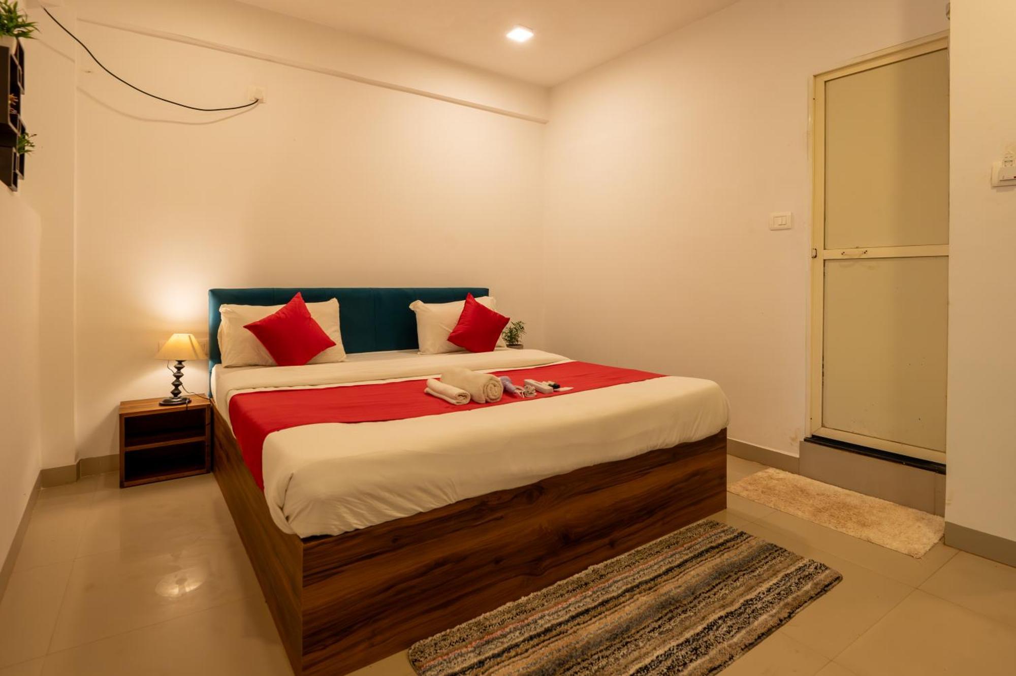 Morjim Sea Waves-Beach Front Hotel Esterno foto